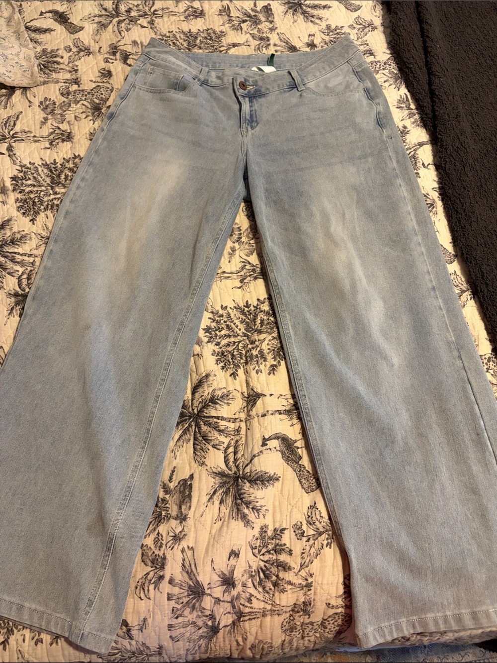 HALARA Light Wash Wide-Leg Jeans - Pale Blue